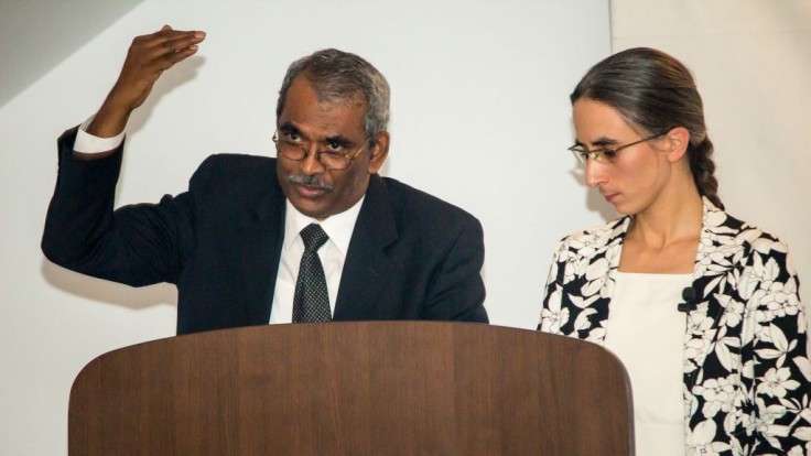Echipat spiritual alergând în cursă de Duraisamy Sureshkumar