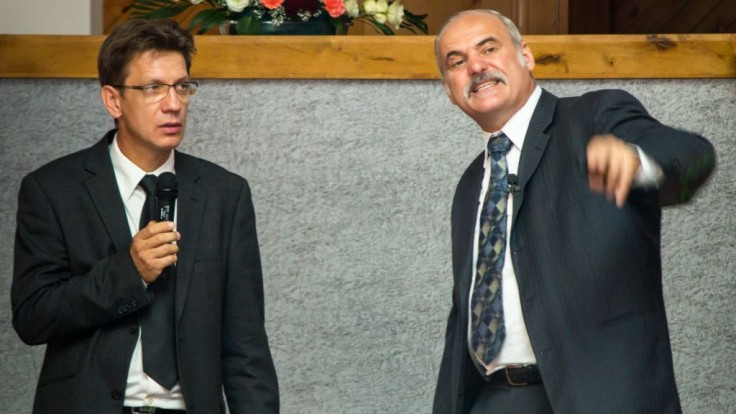 Prieteni ai Împăratului de Peter Lausevic